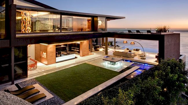 Luxury home in Clifton South Africa