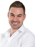 Warren Emett