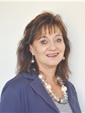 Dulcie Oosthuizen