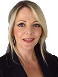 Lindsay Carr