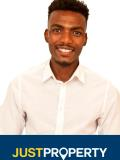 Lebo Oliphant - Intern
