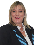 Stefanie van der Walt