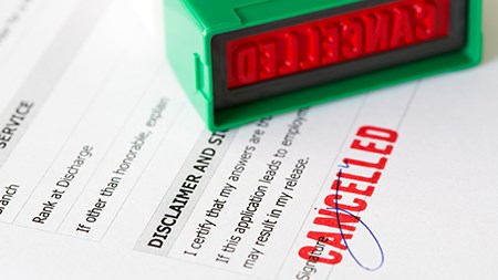What rules apply when a landlord or tenant wants to cancel a lease?