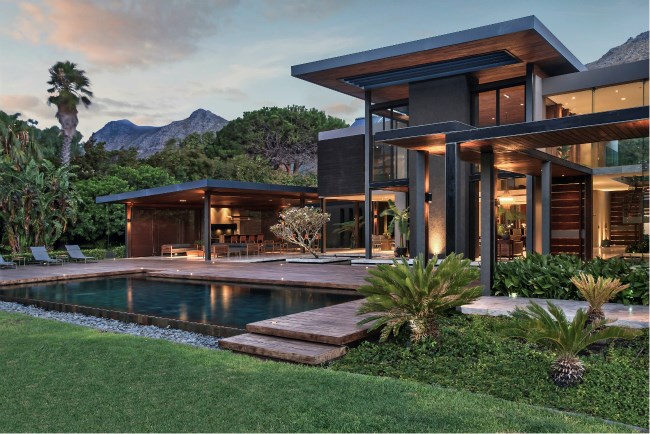 The exclusive R35m Hout Bay Estate