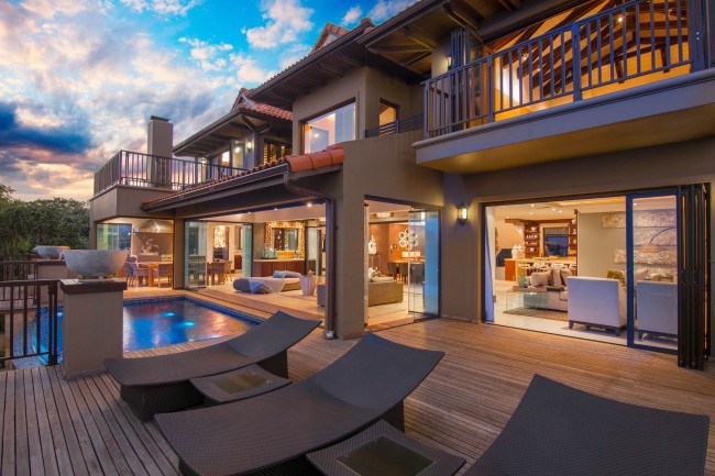 12 Tinderwood Loop in Zimbali represents a best buy opportunity at 771 sq.m at R25m
