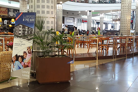 A restaurant in a mall in Amanzimtoti