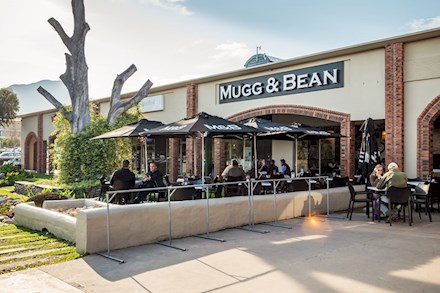 Mugg & Bean restaurant in Somerset West