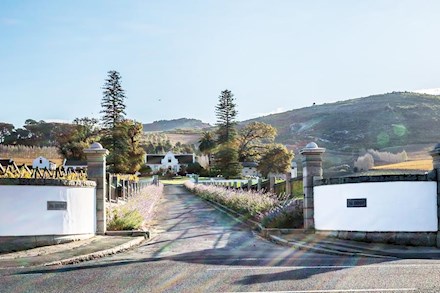 De Hoop farm in Paarl to Franschhoek