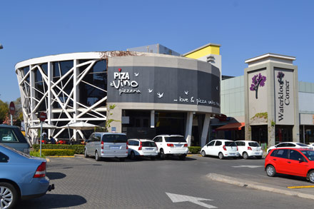 Piza Vino pizzeria at the Waterkloof corner in Pretoria East (South)