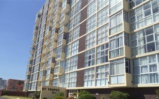 2 Bedroom Apartment in Strand Central