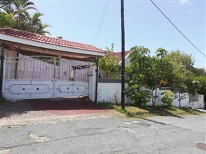 5 Bed House in Berea