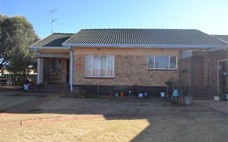3 Bedroom House in Koster