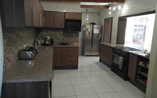 3 Bedroom House in Erasmia