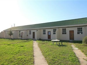 28 Bed Cluster in Langebaan North