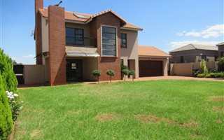 3 Bedroom House in Raslouw Glen
