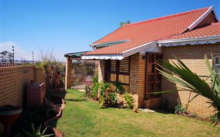 2 Bedroom Townhouse in Delmas