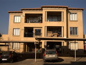 2 Bedroom Apartment in Weltevreden Park