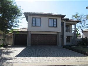 4 Bed House in Leeuwenhof Estate