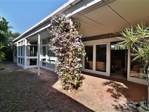 3 Bed House in Bergvliet