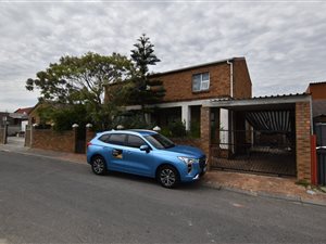 5 Bed House in The Conifers