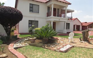 4 Bedroom House in Waldrift