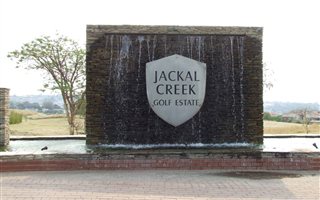 1 Bedroom Apartment in Jackal Creek Golf Estate