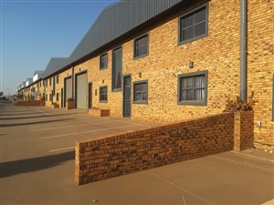 630 m² Industrial space in Brentwood Park