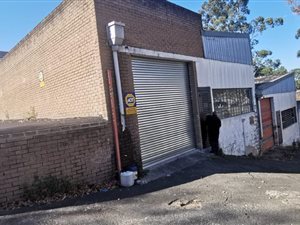 988 m² Industrial space in New Germany
