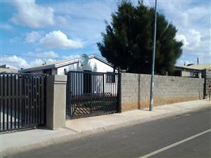 2 Bed House in Chiawelo