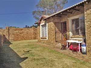 3 Bed Townhouse in Wilgeheuwel