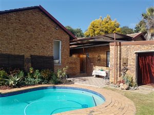 5 Bed House in Rooihuiskraal
