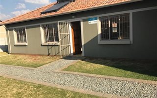 3 Bedroom House in Katlehong
