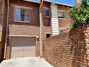 2 Bed Townhouse in Hazeldean (Silverlakes Surroundings)