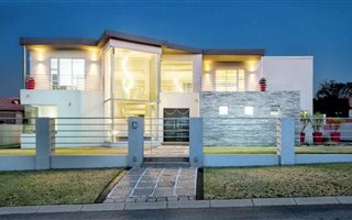 5 Bedroom House in Carlswald North Estate