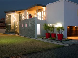 5 Bedroom House in Carlswald North Estate
