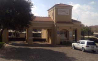 2 Bedroom Apartment in Northcliff