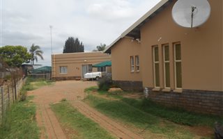3 Bedroom House in Penina Park