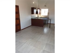 2 Bed Apartment in Hazeldean (Silverlakes Surroundings)