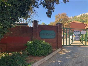 2 Bed Apartment in Constantia Kloof