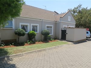 3 Bed Simplex in Willow Park Manor