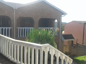 3 Bed House in Bombay Heights