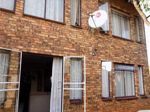 2 Bed Townhouse in Pierre van Ryneveld