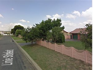 3 Bed House in Tasbet Park