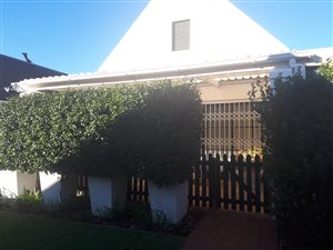 3 Bed House in Onder Papegaaiberg