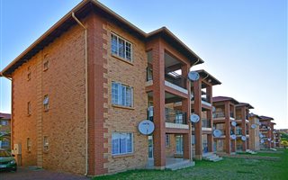 2 Bedroom Apartment in Erand Gardens