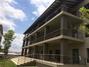 76 m² Commercial space in Hazeldean (Silverlakes Surroundings)