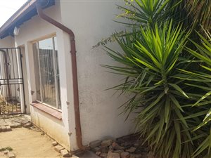 3 Bed House in Olievenhoutbosch