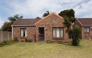 2 Bedroom Townhouse in Lorraine