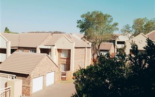 2 Bedroom Apartment in Olympus