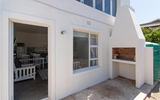 1 Bedroom House in Cannon Rocks
